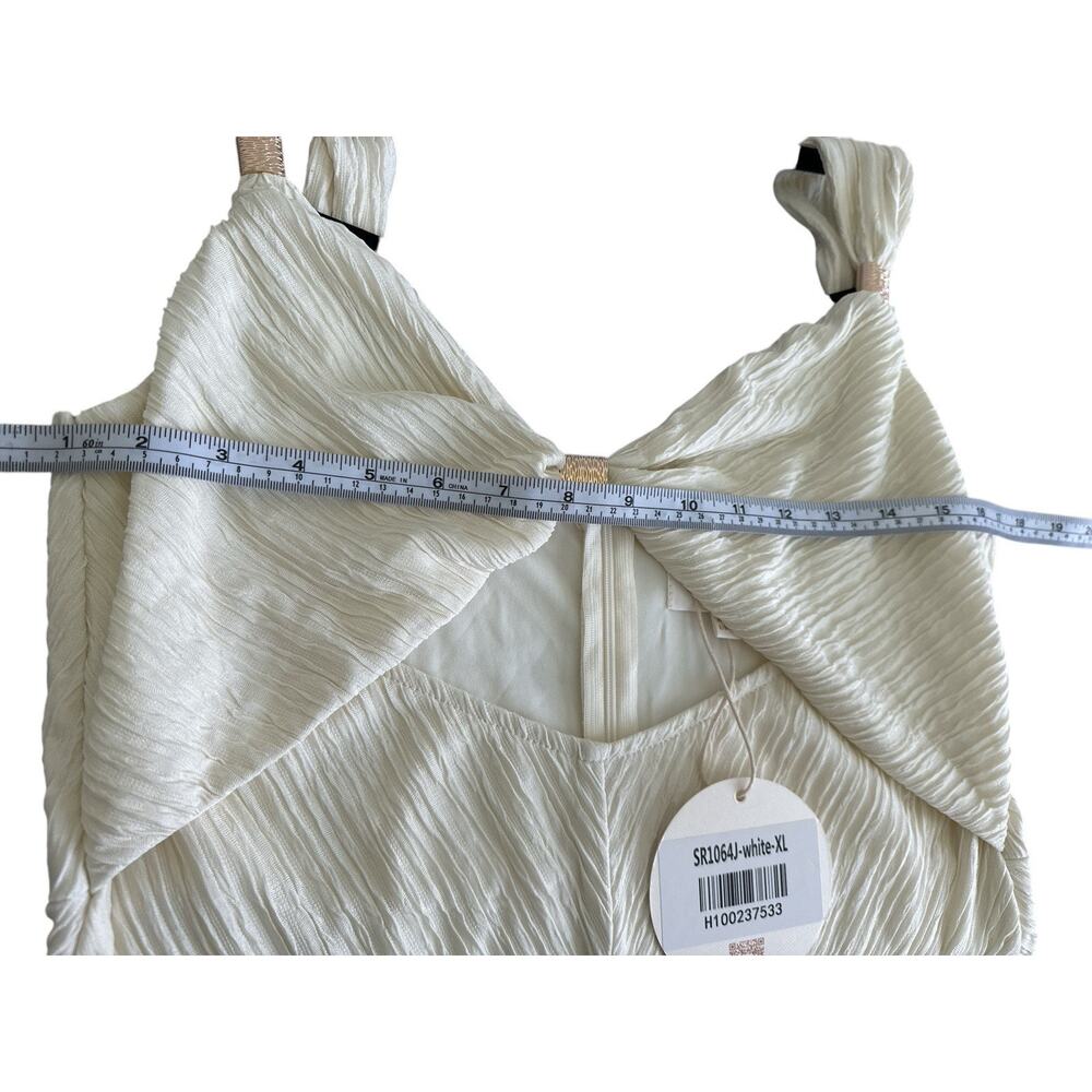 Sun white cut-out maxi dress with gold-tone hardware details on the straps - Picture 9 of 11
